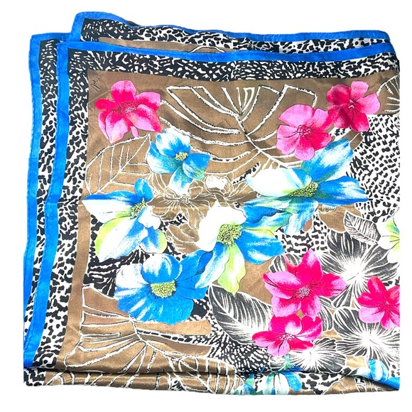 vera Accessories - Vintage 1960s VERA Hawaiian flower silk scarf
